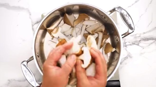 VkusniyDen необычный азиатский жареный рис с грибами и курицей