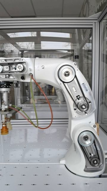 KUKA механизм работы осей