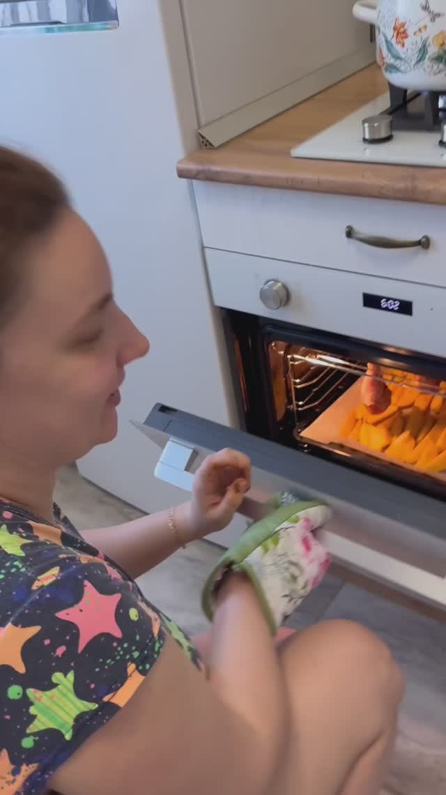 Готовим ужин. Курочка с картошкой.