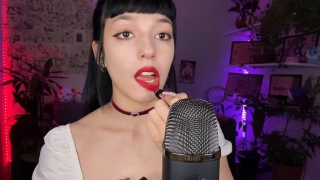 anna dreamy ASMR. Близкий шёпот, движения рук, звуки рта, поцелуи.