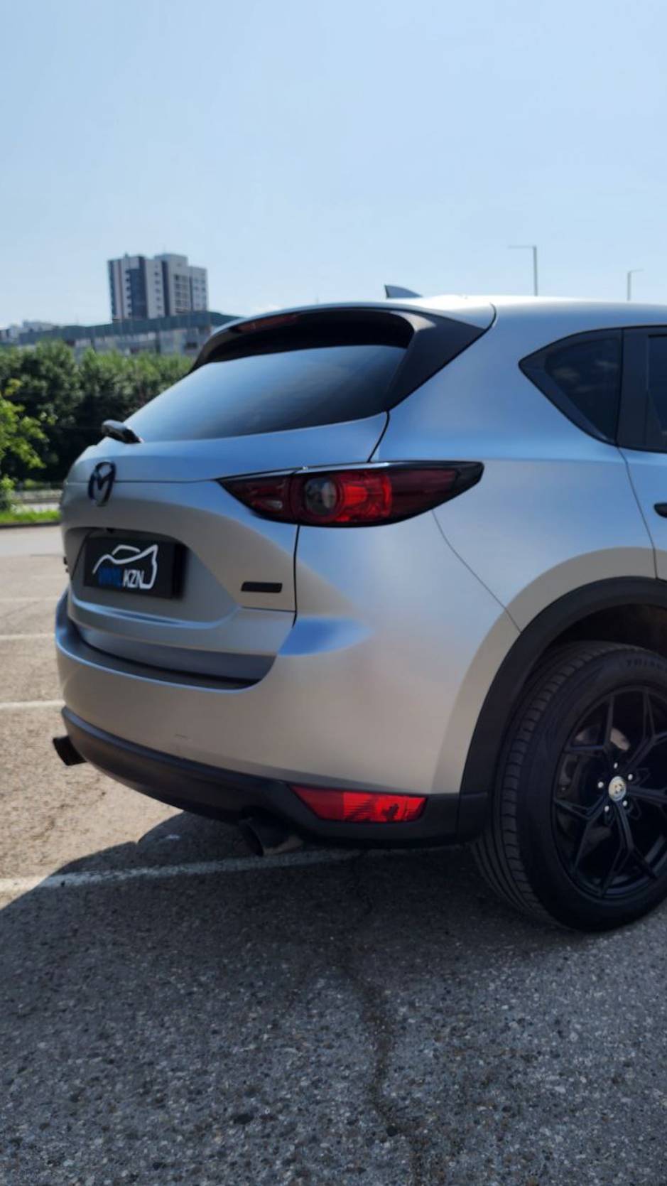 Mazda CX-5 - оклеили кузов серебристой матовой полиуретановой плёнкой, антихром, бронирование фар
