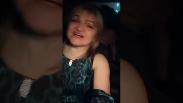Когда весело под музыку)