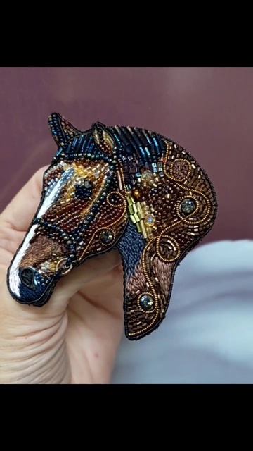 Брошь " Horse "