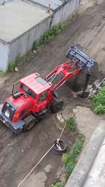 Фронтальный LAIGONG LG 926 низкая кабина в работе, тальный LAIGONG LG 926 низкая кабина в работе