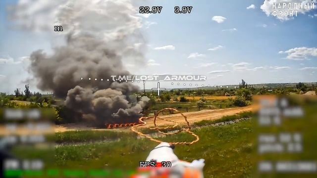 Бронеэкзотика в огне 
Ударом оптоволоконного FPV-дрона "КВН" уничтожен эрзац-бронетранспортер ВСУ на