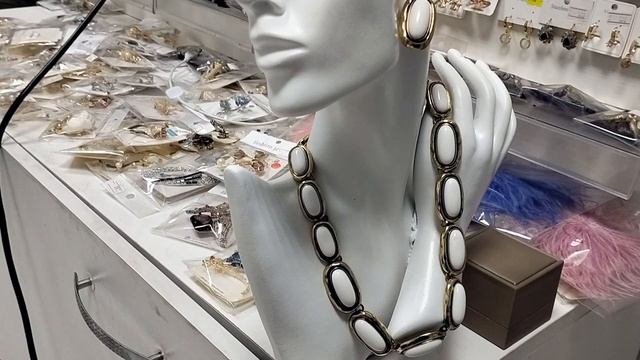 ✨ *"Серьги и броши: Магия деталей, которые меняют всё!"* ✨Заказ на ватсап +79083191849