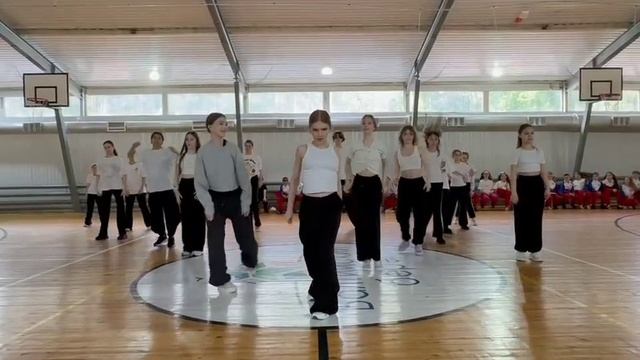 порвать танцпол. КАМИНАРИ