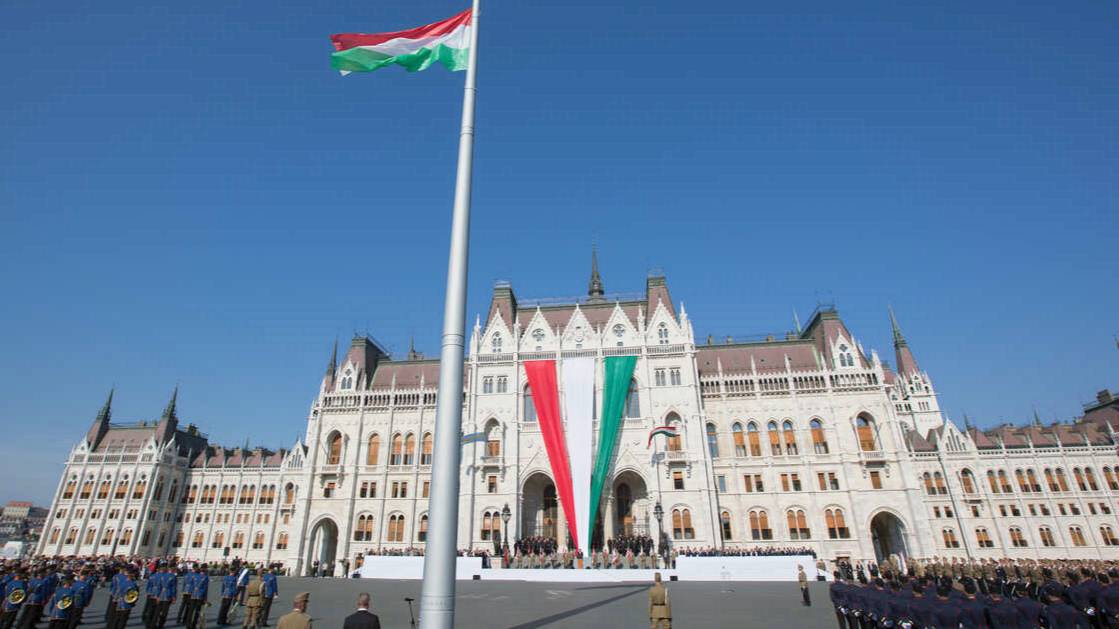 Орбан: Венгрия хорошо примет Путина, если он приедет в Будапешт