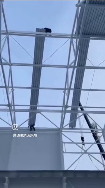 Монтаж профнастила в 60 волне толщина 0.8 мм. Для производственного помещения ⚙️🔥