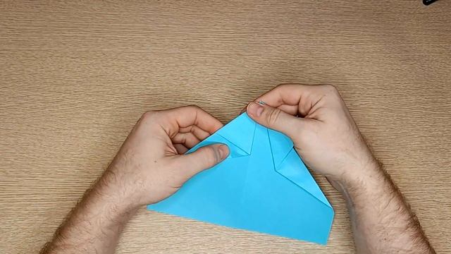Как сделать самолетик из бумаги легко, летит далеко и быстро