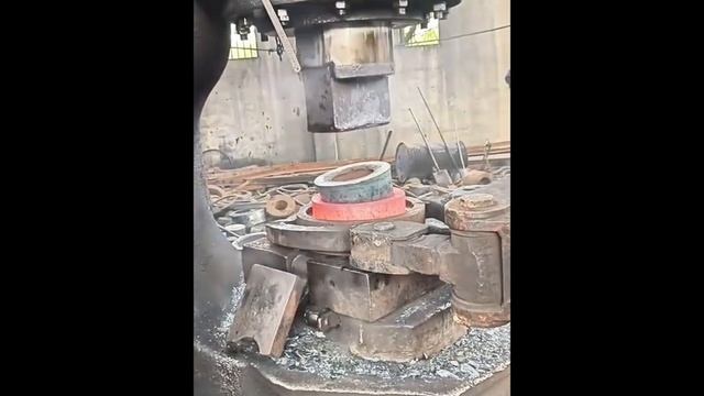 Горячая ковка ступенчатого кольца