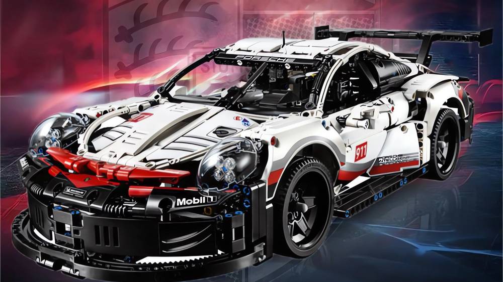 Собираем Porsche 911 RSR Technology