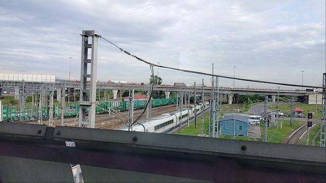 6 июня Электровоз ВЛ10У с Грузовым поездом и Высокоскоростной Электропоезд Сапсан ЭВС2-02 Обухово