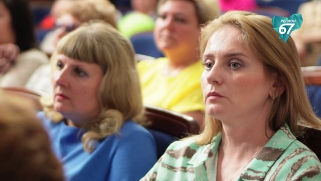 Василий Анохин поздравил социальных работников с профессиональным праздником