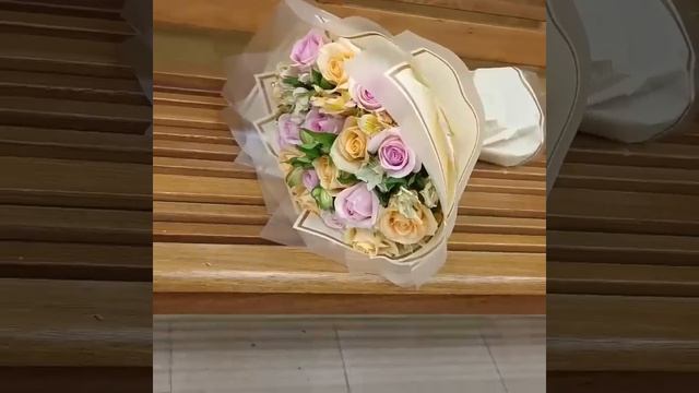 Букет из роз и альстромерий "Нежное Прикосновение"