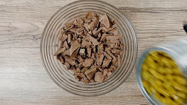 Очень вкусный и простой салатик из сердца. Готовлю 10 минут.