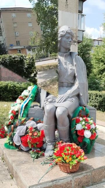 Памятник медсестре в Челябинске