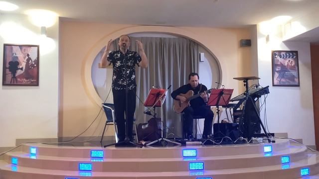 Сергей Чечеткин Я мечтал о морях и кораллах