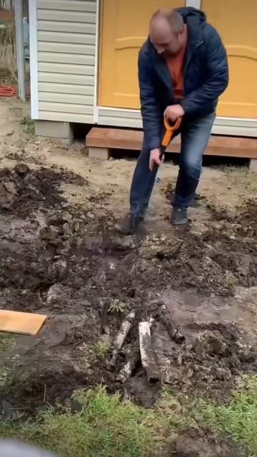 Вот это мы попали. Срочно продам металлоискатель вопросы в коммент. А то нам кирдык))