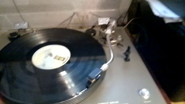 Виниловый проигрыватель sony PS-3700