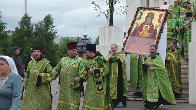 Целодневный Крестный ход прошёл в столице Хакасии