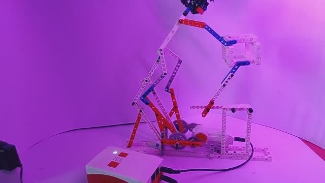 Кинетическая скульптура Сизиф