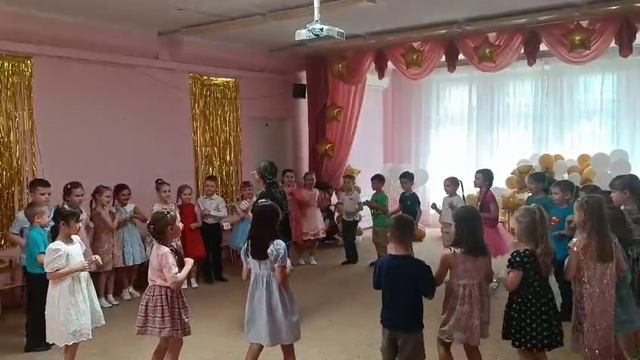 Отмечаем День друзей