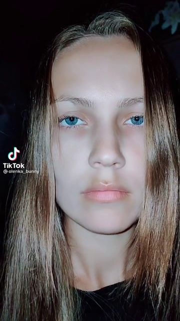 Самая красивая девочка с ноздрями