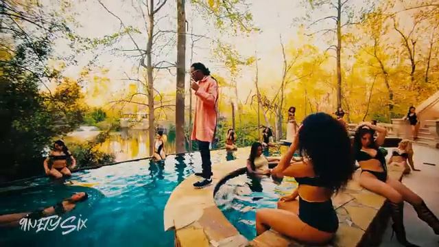 Tyga ft. Iggy Azalea, Quavo, Takeoff - MIAMI (Music Video)