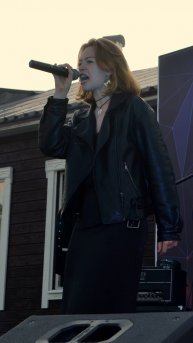 Пой свои авторские песни и кайфуй на сцене!