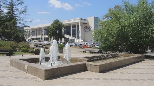 Прогулки по Самаре • Фонтан в сквере «Шанхай». Июль 2024.