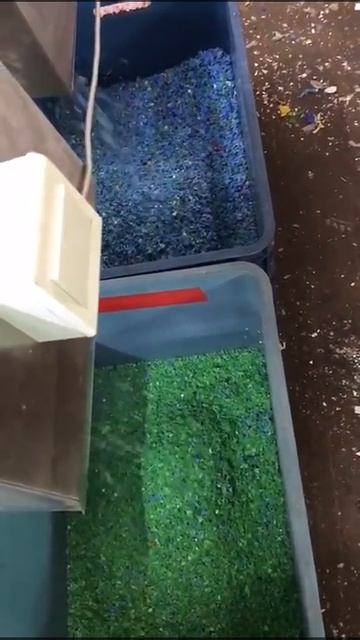 Сортировка зеленого пластика L серия