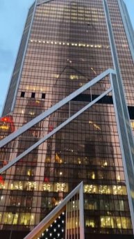 Пустынные тона и золотой блеск