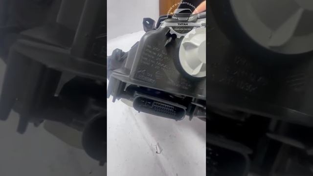 Оригинальная фара правая Toyota Camry XV70 рестайлинг (2020-2025)