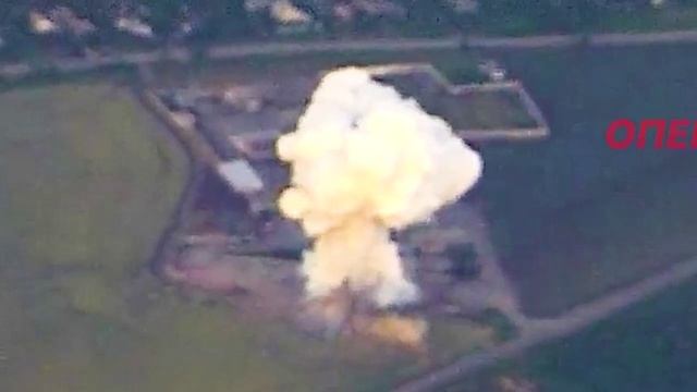 Прилет ФАБа по позиции ВСУ в районе н. п. Боровая, Харьковская область.