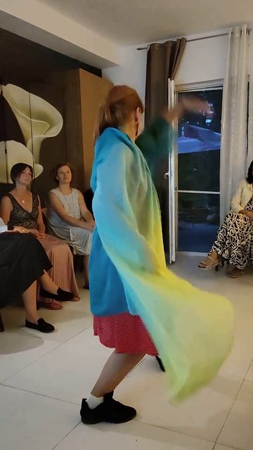 Подарок от именинницы участникам Форума