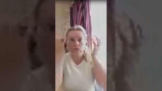 КАК В 44 ВЫГЛЯДЕТЬ НА 30? 🔥
Лёгкий макияж без тонального крема – секреты сияющей кожи!💄