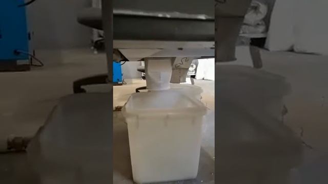 Сортировка дробленого ПВХ пластика