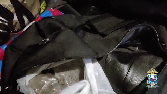 В Новочеркасске полиция задержала преступную группу при попытке сбыта марихуаны