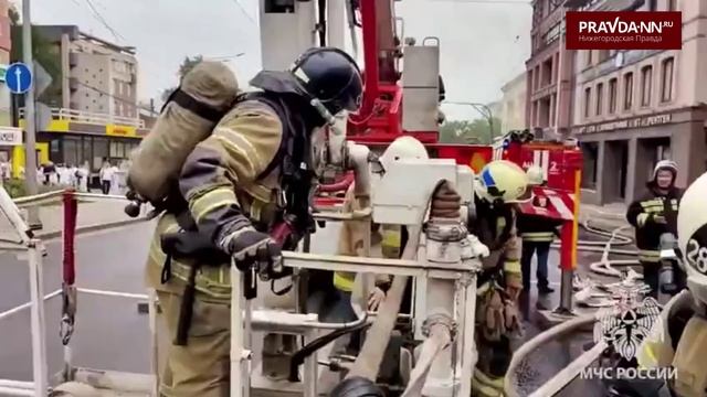 Здание частной клиники полыхнуло в Нижнем Новгороде
