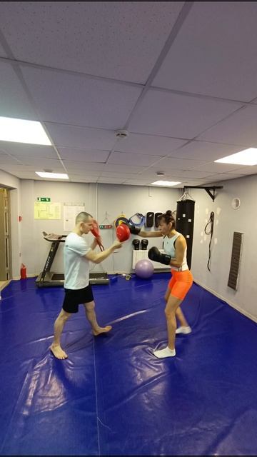 Учимся работать на ногах 🥊https://t.me/box_zayakinteam
