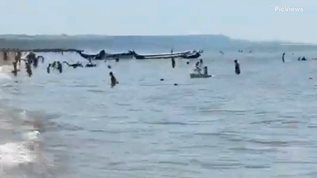 Пляж в Кучугуры Азовское море Темрюкский район сегодня 10 июня 2025. Море и погода сейчас