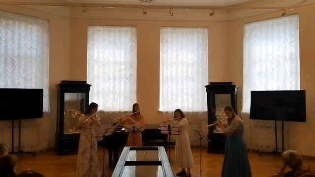 Е. Дюльденко - Квартет для 4-х флейт "Размышление"