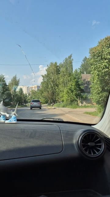 Проезд за городом на легковой машине GIGATRON 2+1