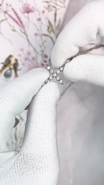 Крест с бриллиантами на цепи арт: С9396