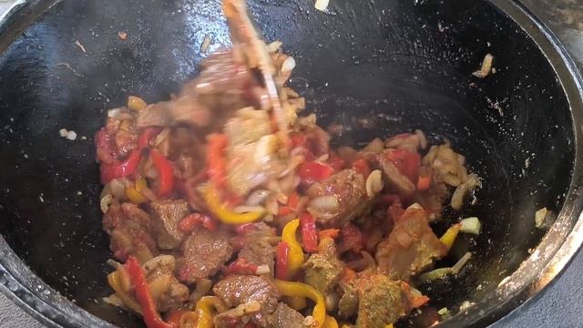Чашушули из телятины в казане на костре.Вкуснейшее грузинское блюдо.