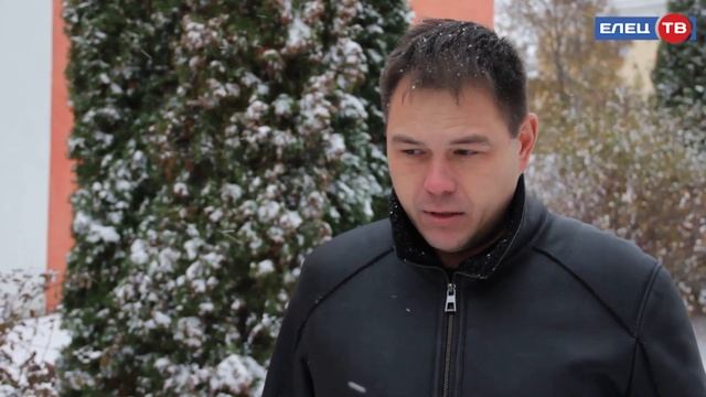 В Ельце продолжаются работы по очистке города от снега