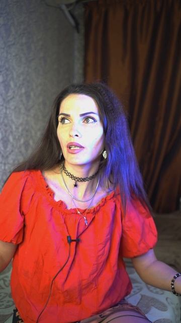 отвечала хейтеам