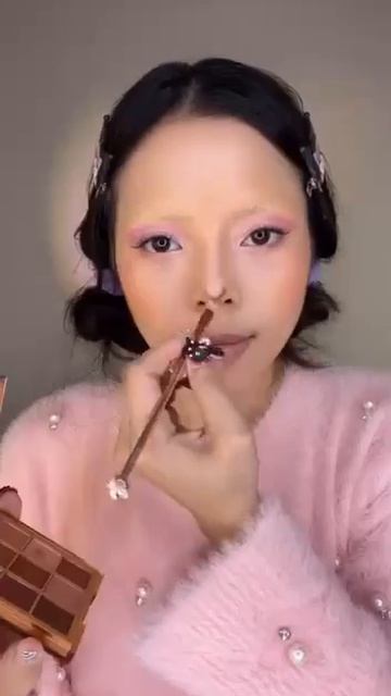 Кажется, что тренд на labubu-безумие зашел слишком далеко)💜