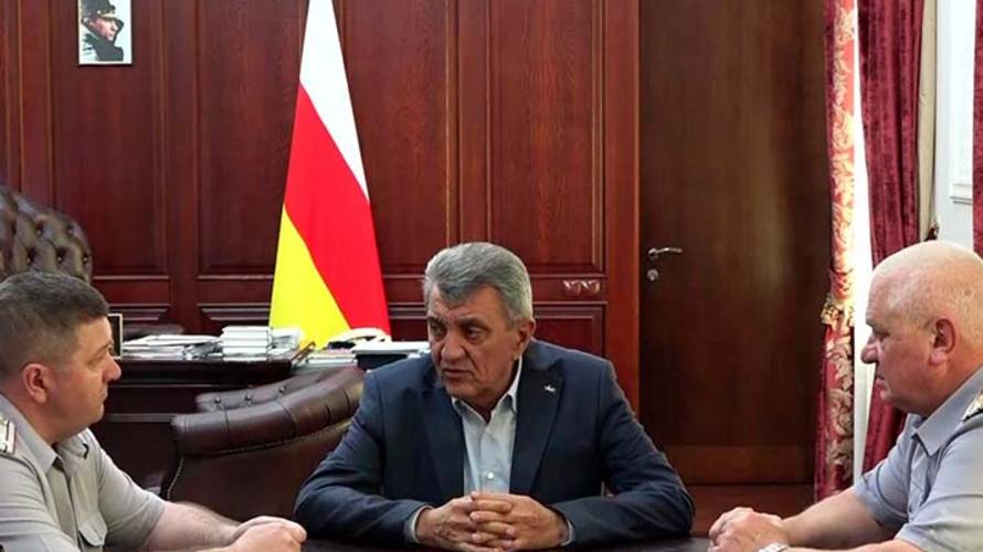 Сергей Меняйло фембæлд Æфхæрдтæ æххæст кæныны федералон службæйы республикон управленийы разамонæг К